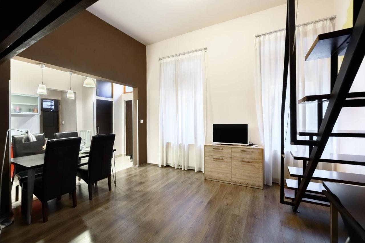 Arpa Flat Hellas บูดาเปสต์ ภายนอก รูปภาพ